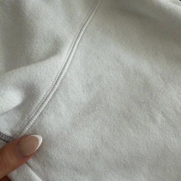 Under Armour Sweater - Picture 6 of 6